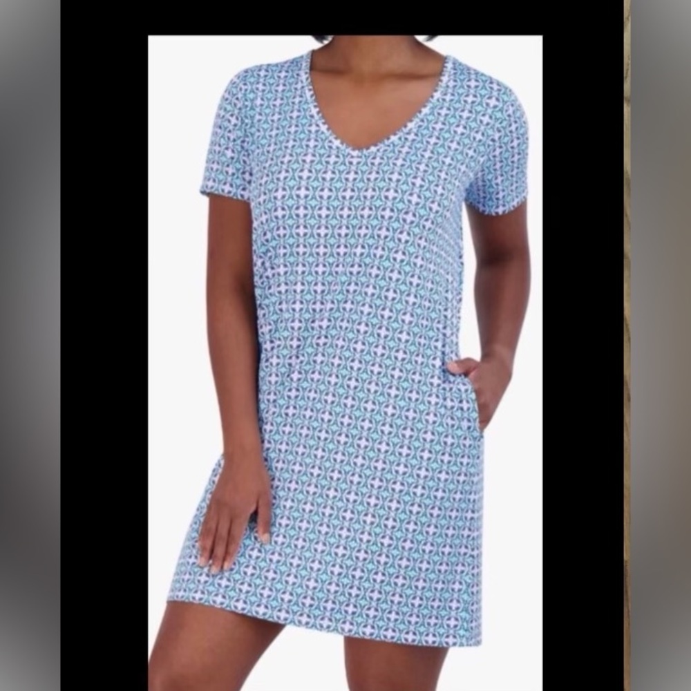 New with tags Stella Parker Beach dress with pockets